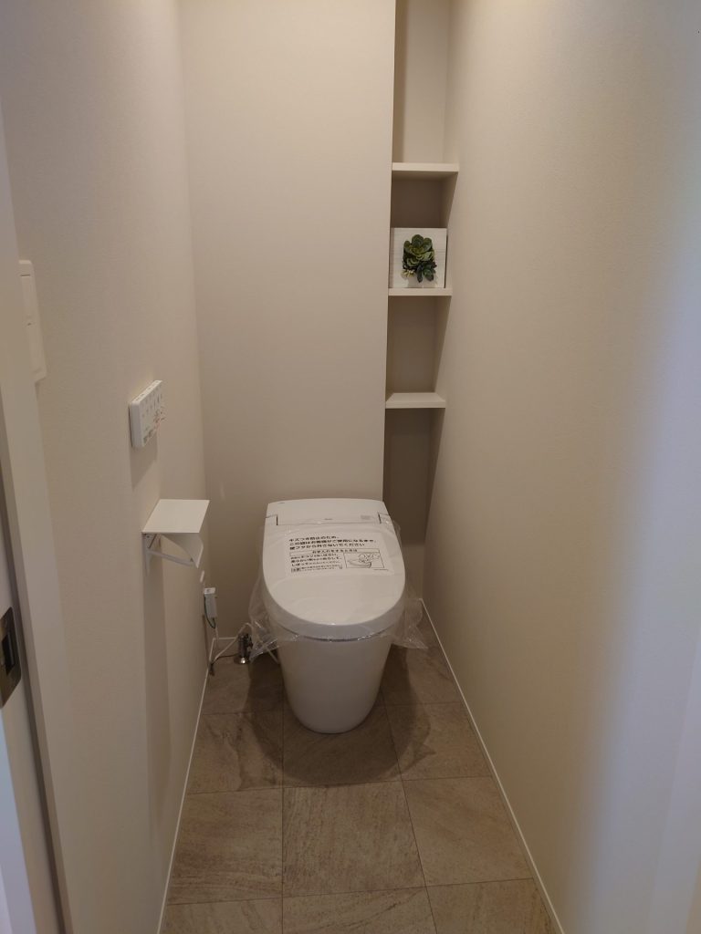 貝山新築分譲住宅-トイレ